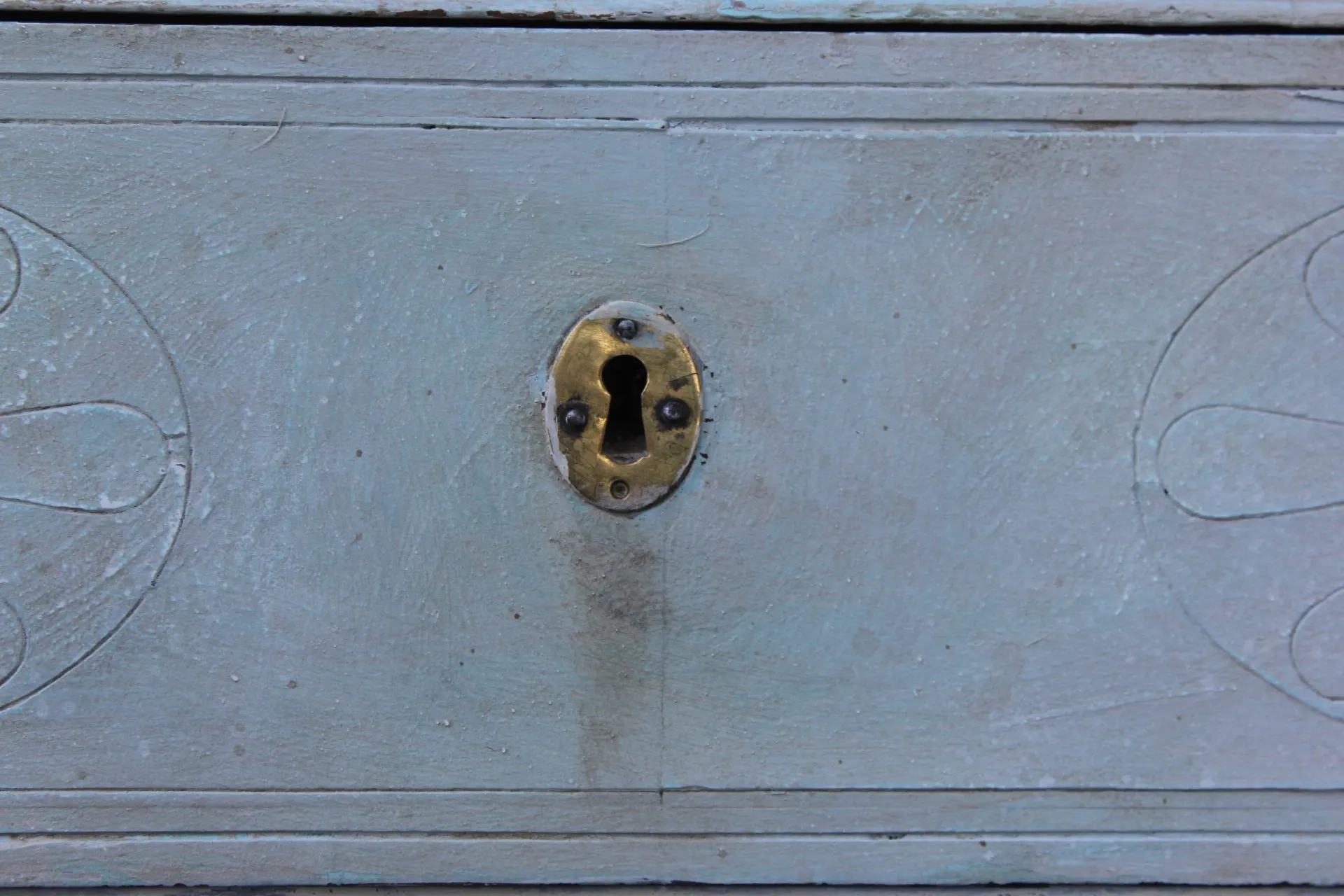 18th-century-italian-painted-commode-chest-of-drawers/