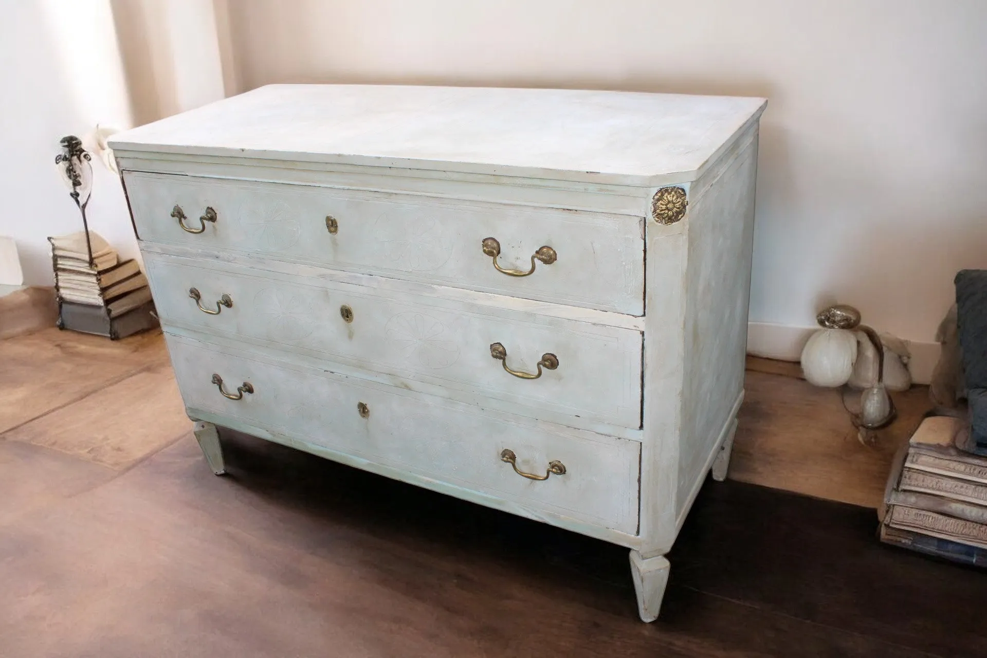 18th-century-italian-painted-commode-chest-of-drawers/