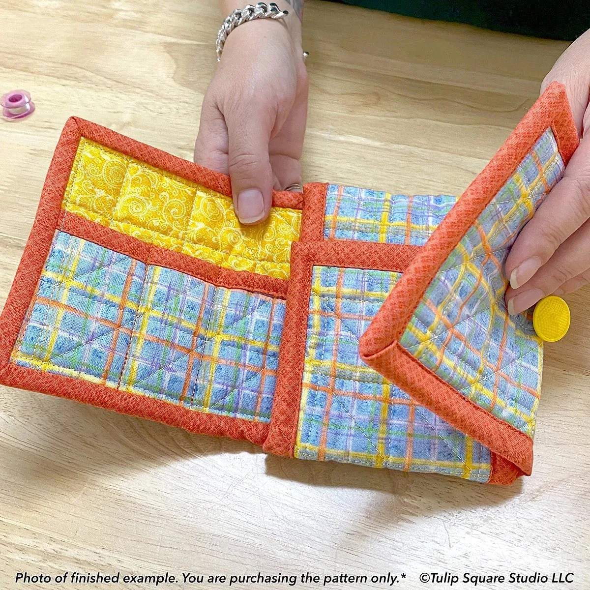 Flip Fold Sewing Kit Organizer Downloadable Pattern