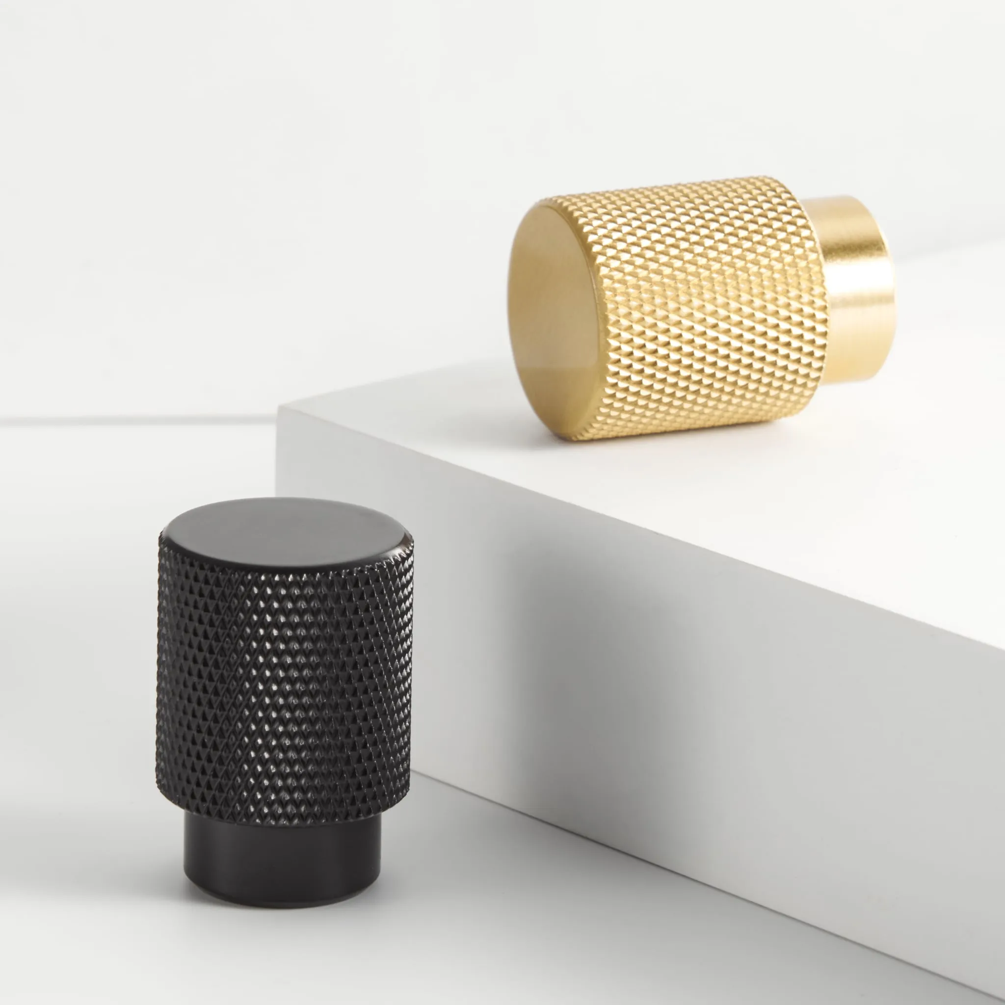 JAROD Solid Brass Knurled Knob