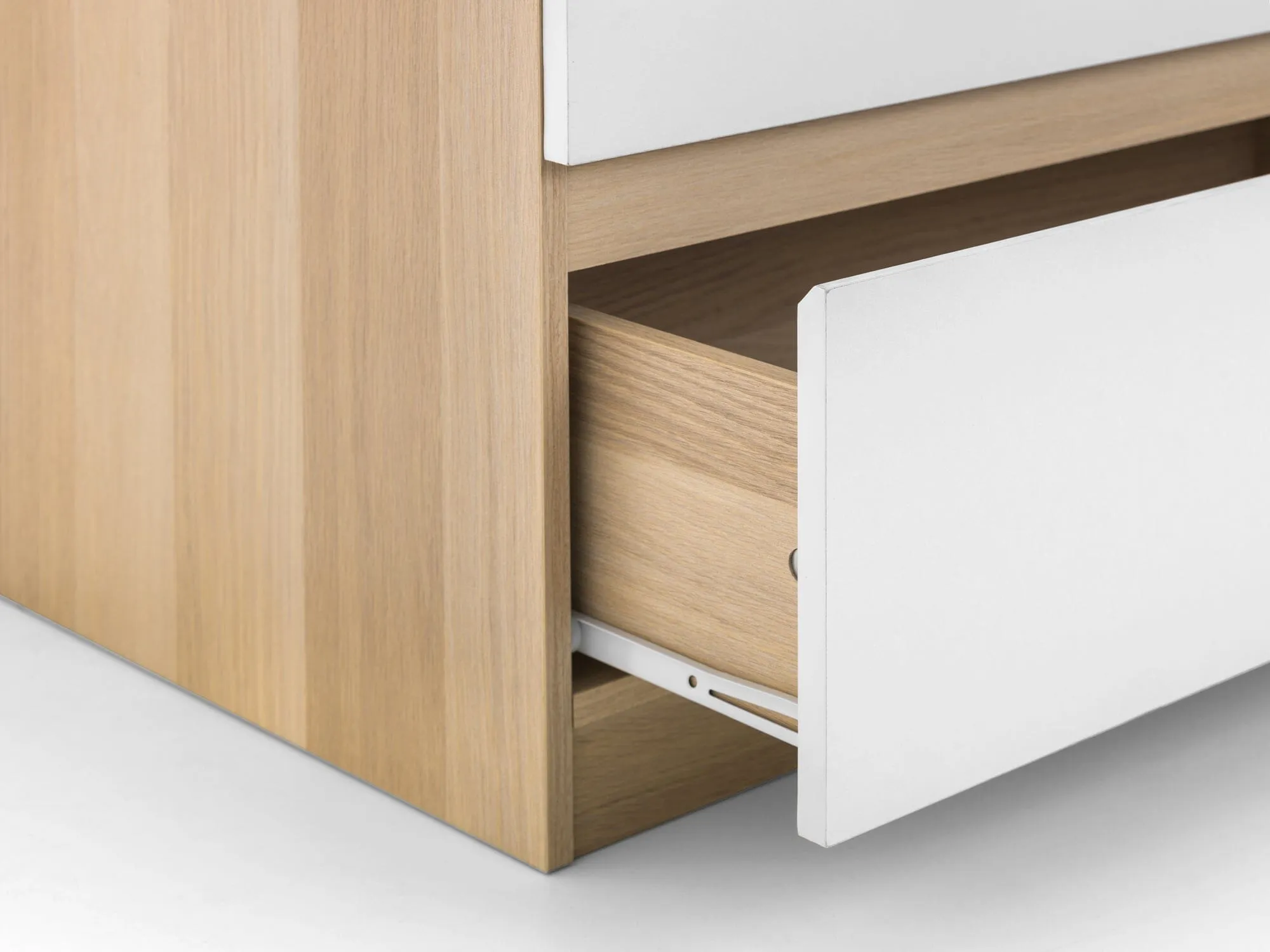 Jupiter 4 Drawer Chest - White/Oak